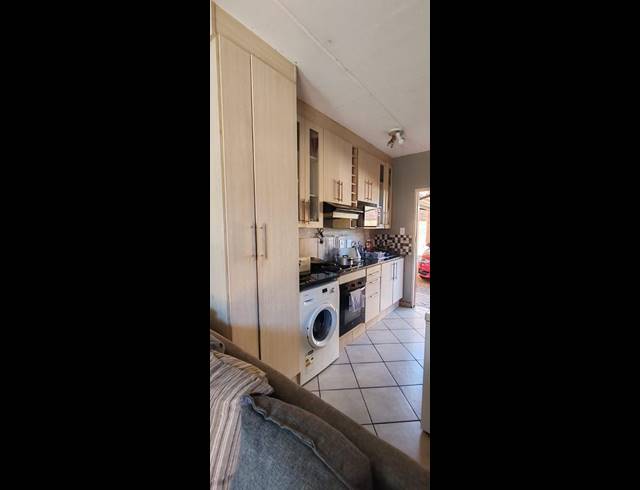 2 BEDROOM APARTMENT FOR SALE IN LOTUS GARDENS